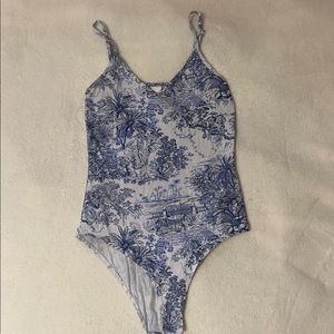 H&M bodysuit size XS. Good condition